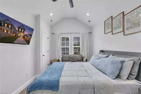 Bedroom - 714 Ridgeway Ave, Hampton, VA 23661 photo 3 of 6
