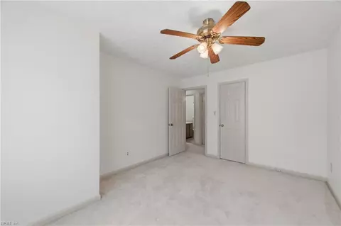 Bedroom - 27 Bonney Ln, Hampton, VA 23669 photo 2 of 10