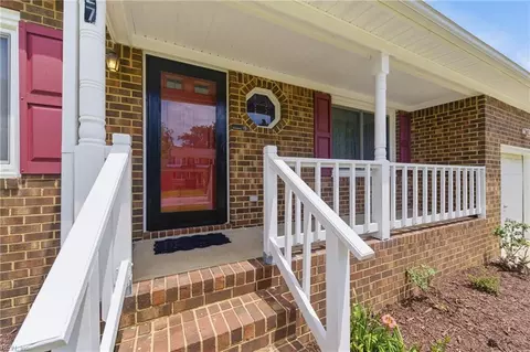 Exterior - 27 Bonney Ln, Hampton, VA 23669 photo 7 of 7