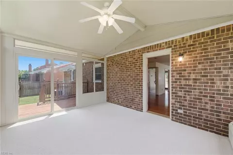 Exterior - 27 Bonney Ln, Hampton, VA 23669 photo 4 of 7