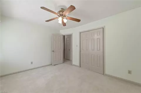 Bedroom - 27 Bonney Ln, Hampton, VA 23669 photo 6 of 10