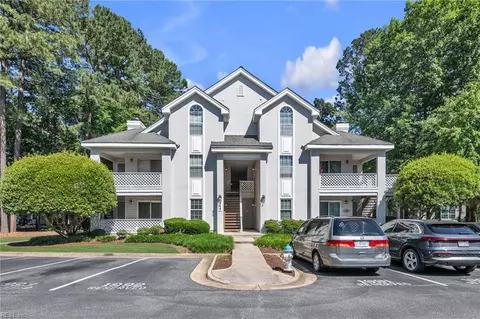 717 Inlet Quay Quay #H, Chesapeake, VA 23320