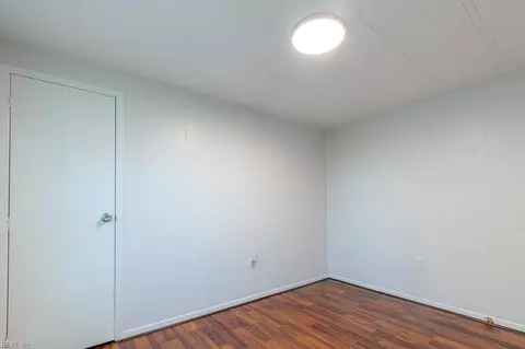 Bedroom - 42 Fulton St, Hampton, VA 23663 photo 4 of 6
