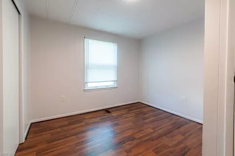 Bedroom - 42 Fulton St, Hampton, VA 23663 photo 5 of 6