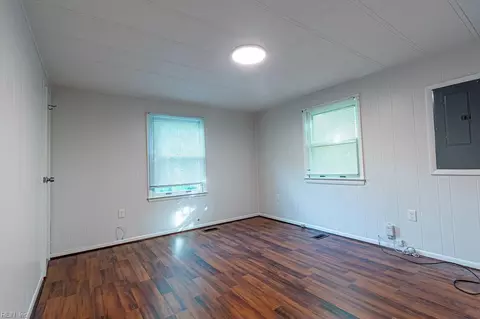 Bedroom - 42 Fulton St, Hampton, VA 23663 photo 1 of 6
