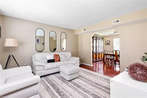 Living - 4 Mullins Ct, Hampton, VA 23666 photo 1 of 4