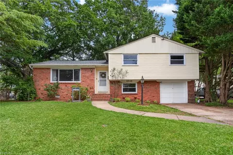 8346 Dickson Dr, Norfolk, VA 23518