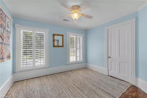 Bedroom - 334 E Pembroke Ave, Hampton, VA 23669 photo 3 of 3