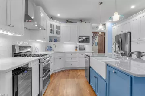 Kitchen - 334 E Pembroke Ave, Hampton, VA 23669 photo 8 of 9