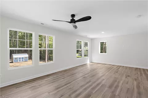 Living - 6 Ac Harris Creek Rd, Hampton, VA 23669 photo 4 of 5