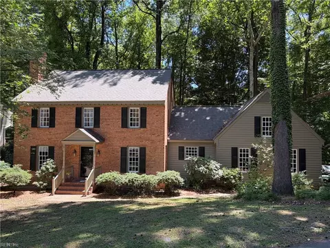 112 Barrett Pl, Williamsburg, VA 23185