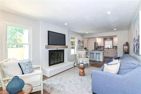 1109 Buckingham Ave, Norfolk, VA 23508