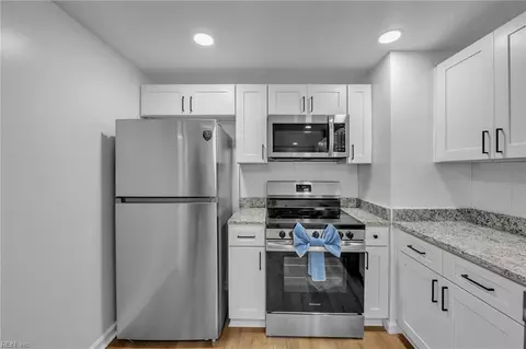 Kitchen - 2319 Andrews Blvd, Hampton, VA 23663 photo 3 of 3