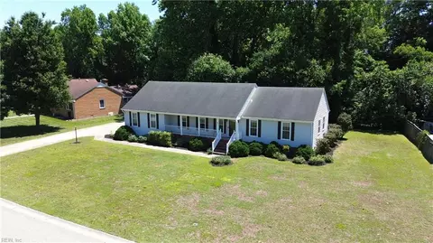 4616 Schooner Blvd, Suffolk, VA 23435