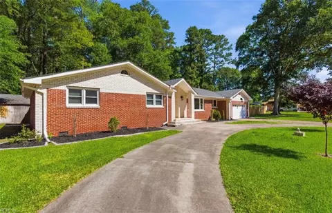308 Mapleshore Dr, Chesapeake, VA 23320