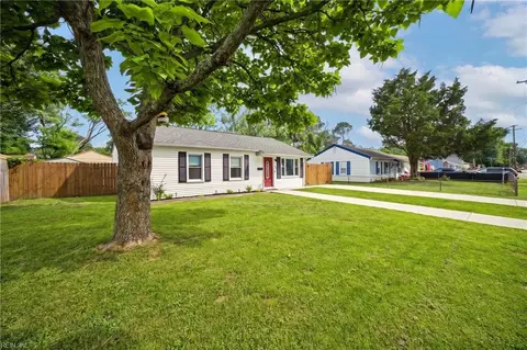 Exterior - 439 Walnut St, Hampton, VA 23669 photo 6 of 7