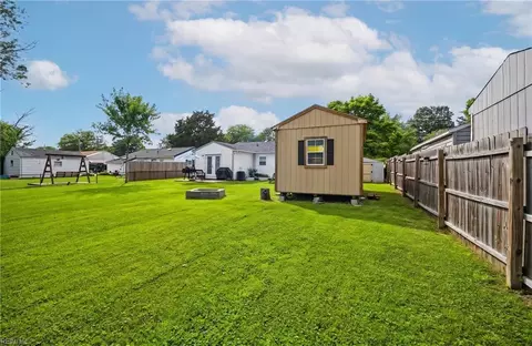 Exterior - 439 Walnut St, Hampton, VA 23669 photo 4 of 7