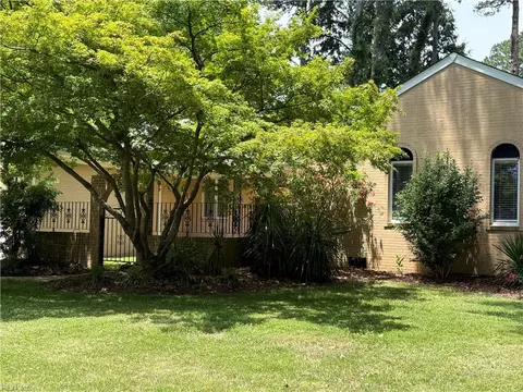 508 Bartell Dr, Chesapeake, VA 23322