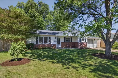 Exterior - 657 Declaration Rd, Virginia Beach, VA 23462 photo 2 of 6