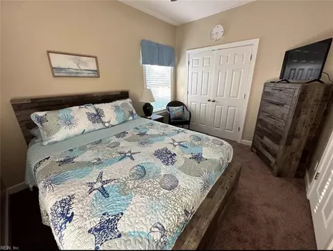 Bedroom - 16 Al St, Hampton, VA 23664 photo 3 of 8