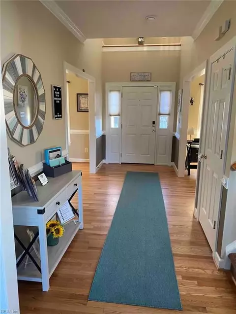 Entry Way - 16 Al St, Hampton, VA 23664 photo 1 of 4