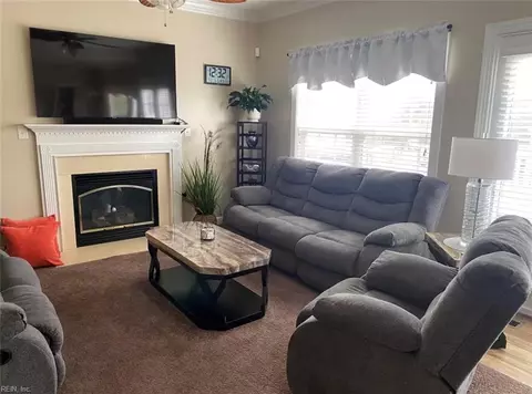 Living - 16 Al St, Hampton, VA 23664 photo 2 of 3