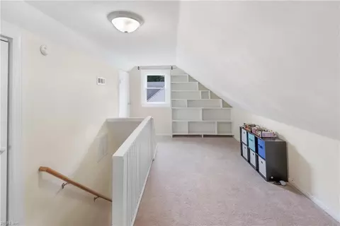 Entry Way - 3496 E Bonner Dr, Norfolk, VA 23513 photo 2 of 3