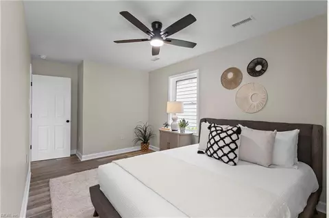 Bedroom - 726 Hemlock Ave, Hampton, VA 23661 photo 5 of 5