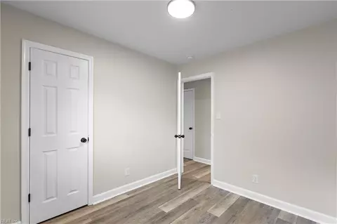 Bedroom - 726 Hemlock Ave, Hampton, VA 23661 photo 2 of 5