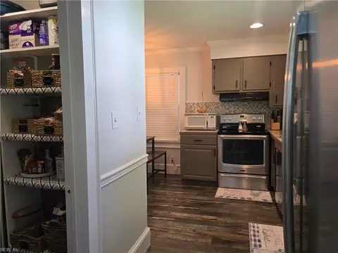 Entry Way - 9305 Eclipse Dr, Suffolk, VA 23433 photo 1 of 9