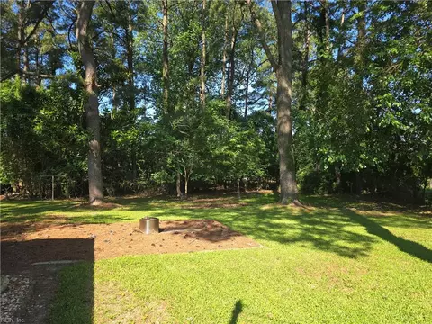 Exterior - 9305 Eclipse Dr, Suffolk, VA 23433 photo 5 of 15