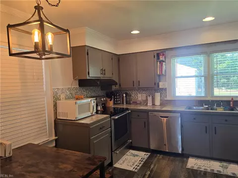 Kitchen - 9305 Eclipse Dr, Suffolk, VA 23433 photo 1 of 3