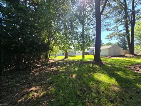 Exterior - 9305 Eclipse Dr, Suffolk, VA 23433 photo 8 of 15