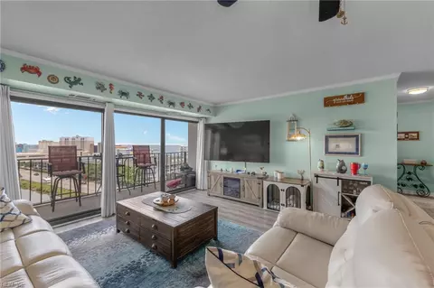 500 Pacific Ave #1012, Virginia Beach, VA 23451