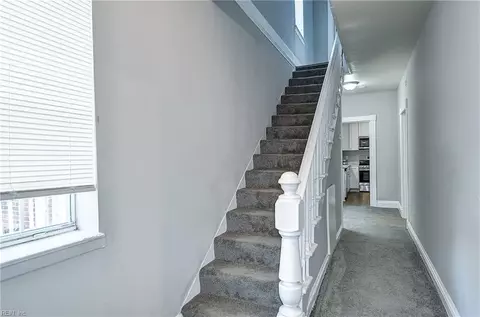 Entry Way - 228 Libby St, Hampton, VA 23663 photo 3 of 6