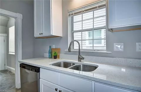 Kitchen - 228 Libby St, Hampton, VA 23663 photo 5 of 5