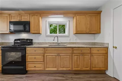 1007 Quash St, Hampton, VA 23669