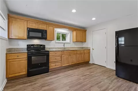 Kitchen - 1007 Quash St, Hampton, VA 23669 photo 3 of 3