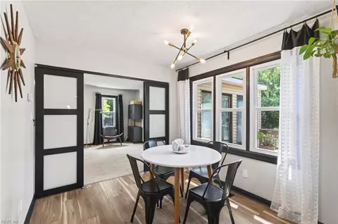 Dining - 206 Admiral Ct, Hampton, VA 23669 photo 3 of 3