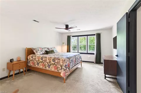 Bedroom - 206 Admiral Ct, Hampton, VA 23669 photo 1 of 9