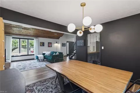 Dining - 206 Admiral Ct, Hampton, VA 23669 photo 2 of 3