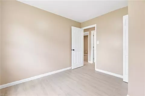 Bedroom - 213 Shawen Dr, Hampton, VA 23669 photo 2 of 6