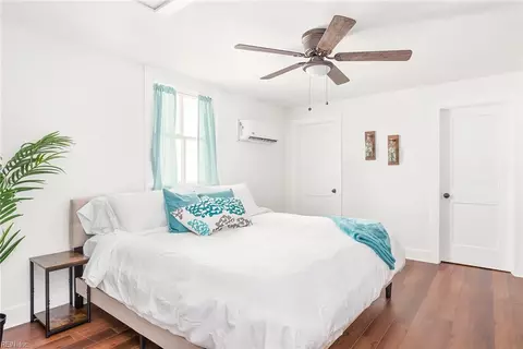 Bedroom - 328 Main St, Smithfield, VA 23430 photo 1 of 15