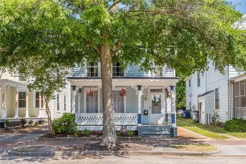 Exterior - 328 Main St, Smithfield, VA 23430 photo 2 of 3
