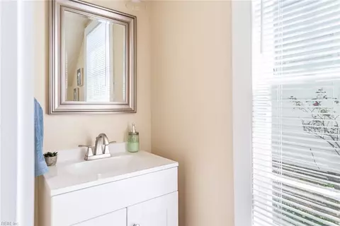 Bath - 328 Main St, Smithfield, VA 23430 photo 1 of 4