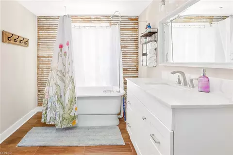 Bath - 328 Main St, Smithfield, VA 23430 photo 3 of 4