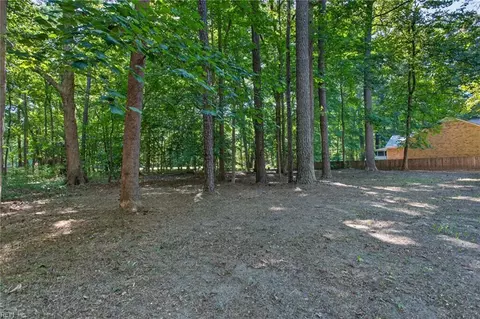 Exterior - 109 Peyton Rd, Williamsburg, VA 23185 photo 4 of 5