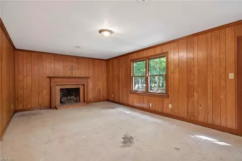 Living - 109 Peyton Rd, Williamsburg, VA 23185 photo 7 of 8