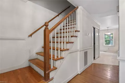 Entry Way - 109 Peyton Rd, Williamsburg, VA 23185 photo 1 of 2