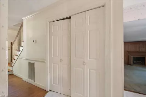 Entry Way - 109 Peyton Rd, Williamsburg, VA 23185 photo 2 of 2